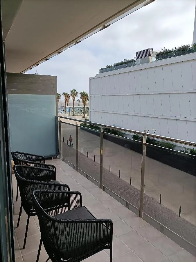 Gran Apartmento Playa 바달로나 0*,  스페인